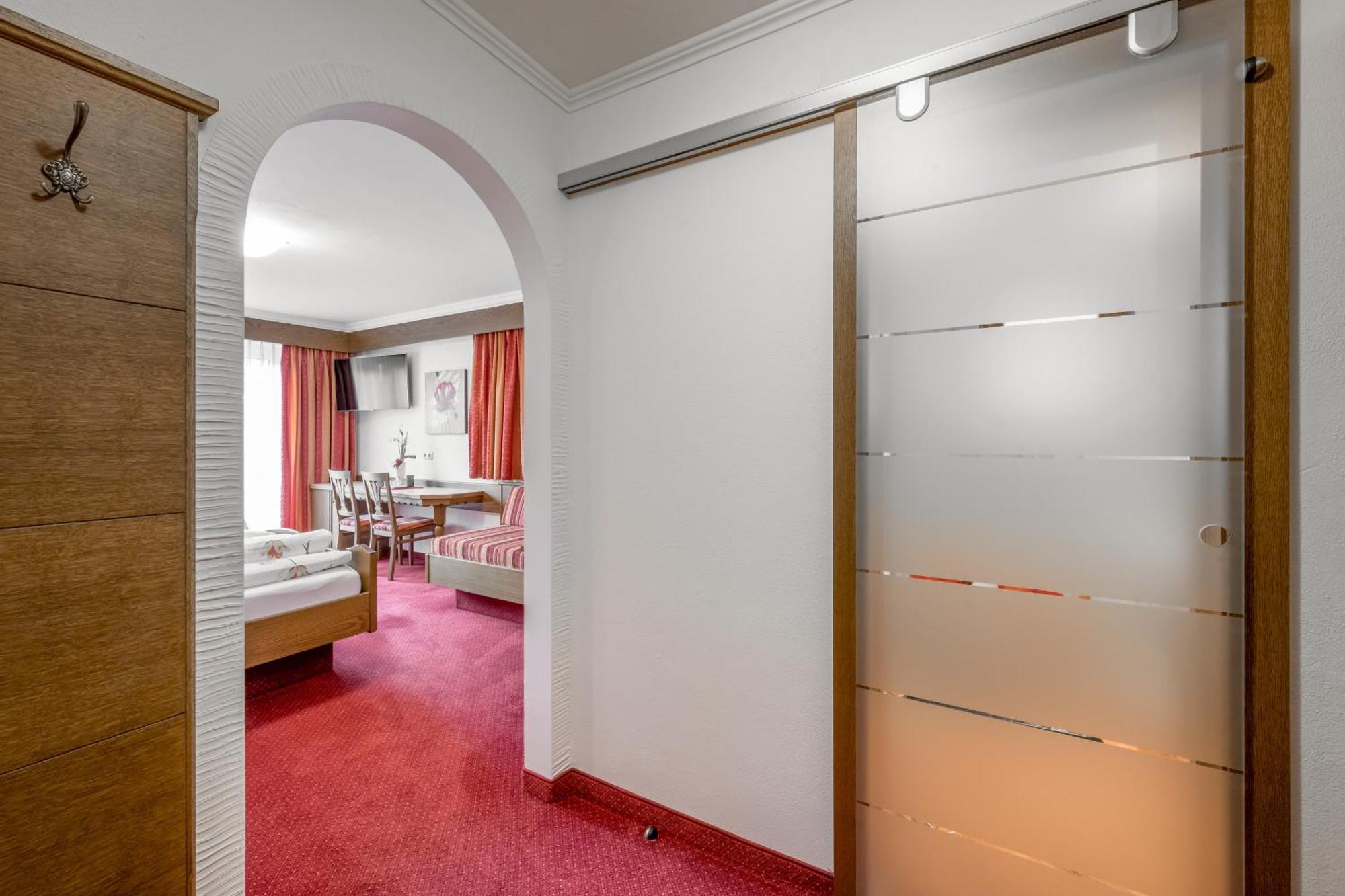 Apart Wiesengrund ゼルデン 部屋 写真